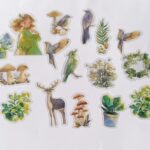 Персонажи и птички, зелени
